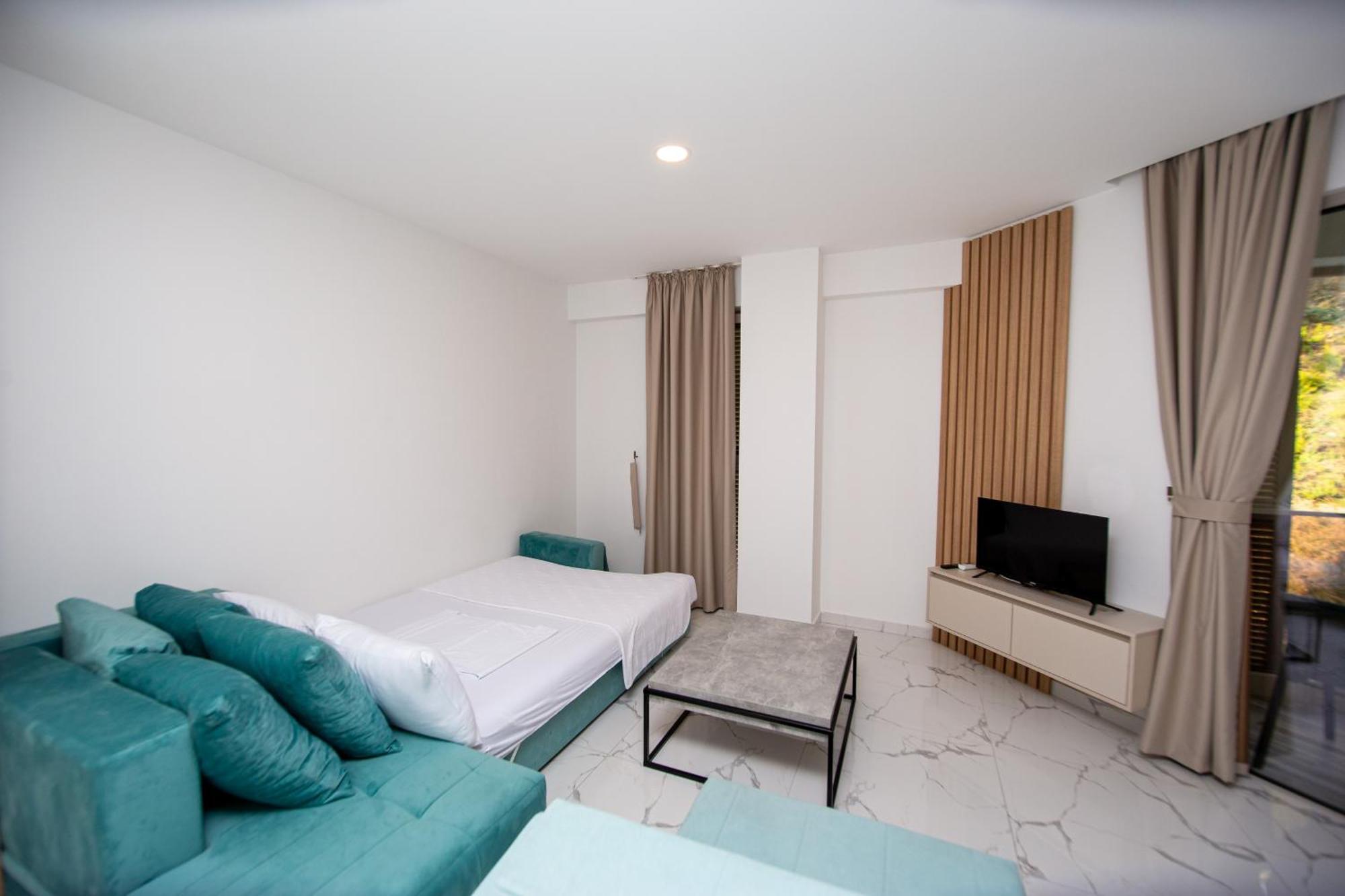 Aura Tower Aparments By In Property Rafailovici Εξωτερικό φωτογραφία