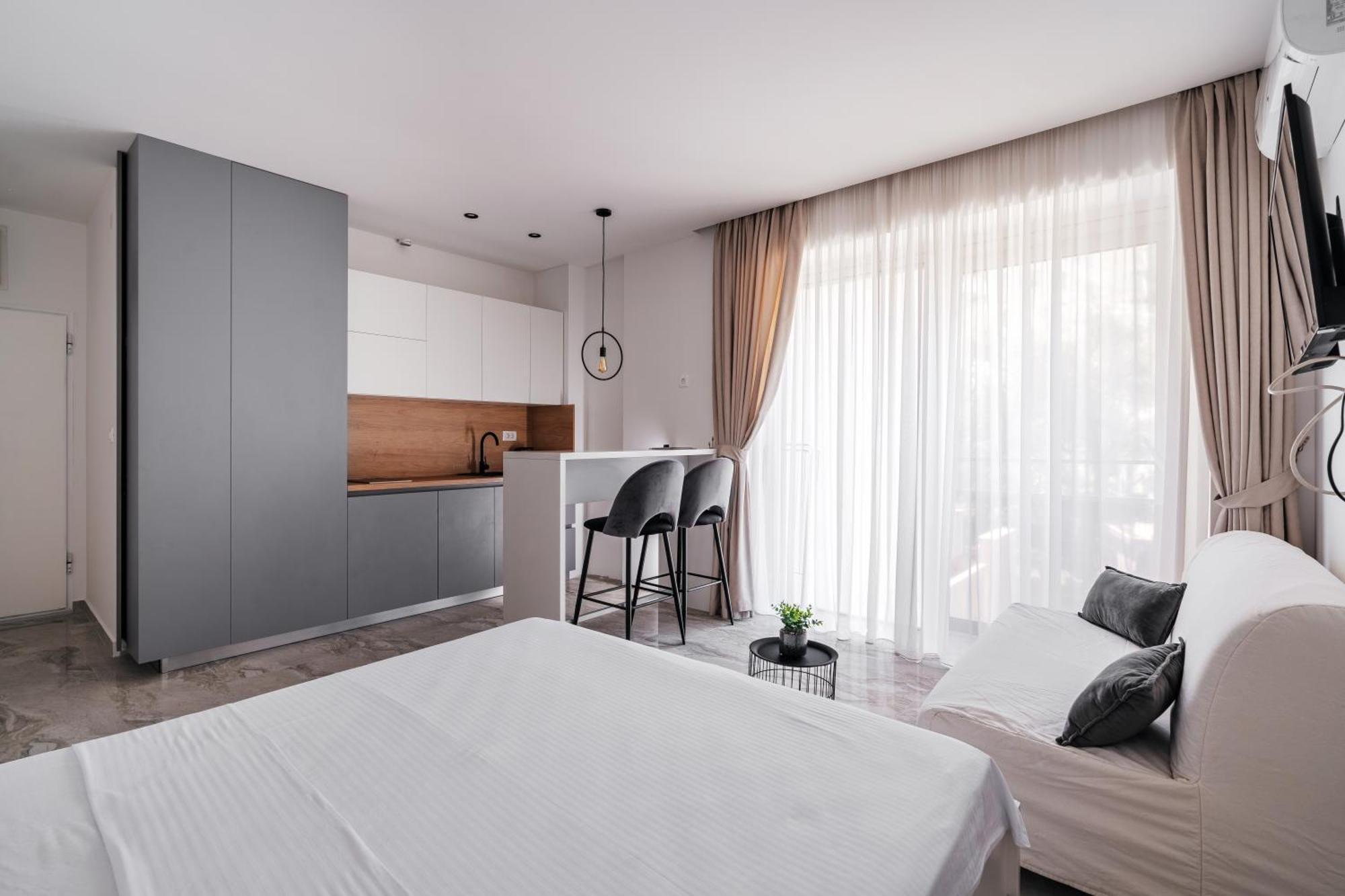 Aura Tower Aparments By In Property Rafailovici Εξωτερικό φωτογραφία